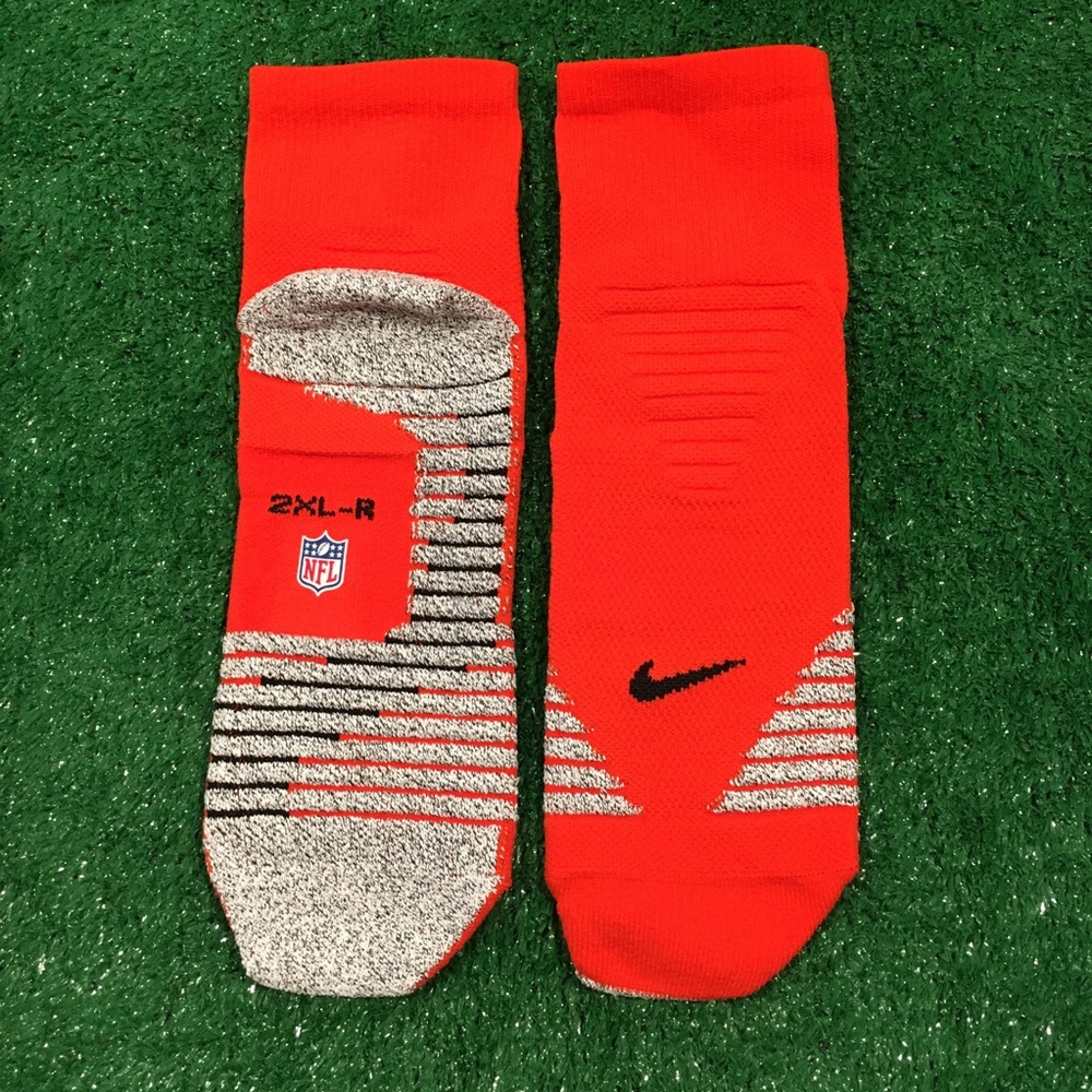 NEW NFL NIKE GRIP FOOTBALL SOCKS QUARTER HEIGHT ORANGE